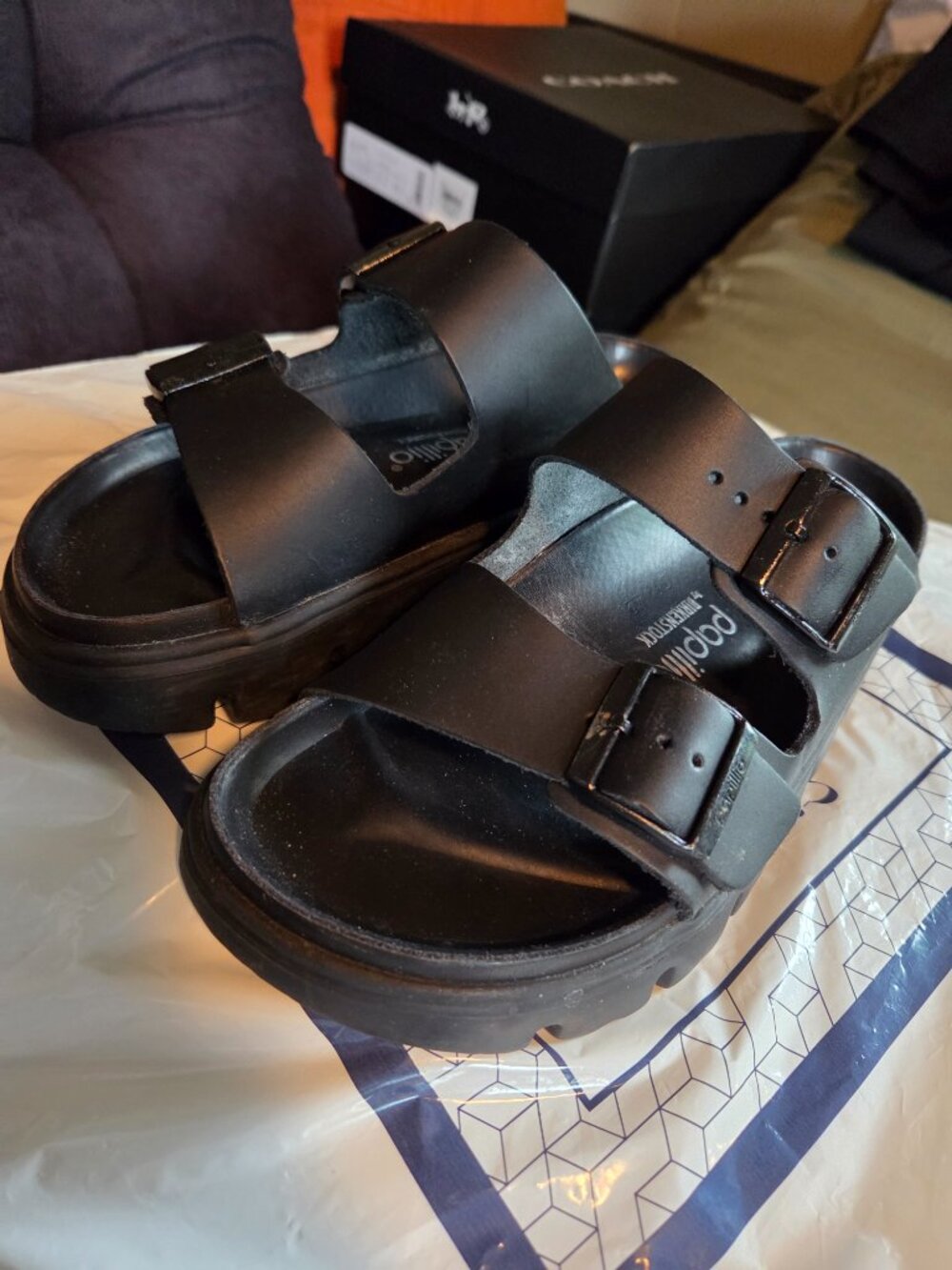 BIRKENSTOCK "Arizona" Papillio tone-on-tone leather Platform Slides - Picture 4 of 4